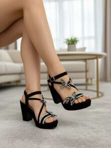 Sandalias de tacón ancho para mujer en color negro con aplicación de flores brillantes - Negro - Ver 1