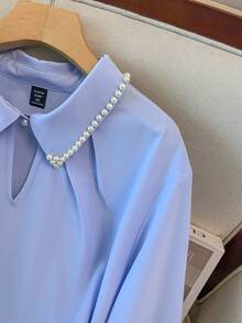 GlowEve CURVE Camicetta elegante e minimalista con collo alto e maniche lunghe, adatta per l'uso quotidiano e per appuntamenti, raffinata e graziosa, disponibile in taglie comode - Blu - Visualizzare 3