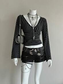 EgrlEra Women's Sexy Baddie Minimalist Striped Fabric Deep V-Neck T-Shirt,Punk Outfits - Multicolor - View 3