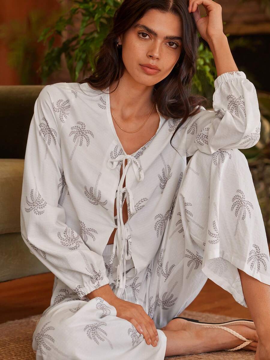 Lullawish Conjunto de pijama de mujer bohemio, casual y cómodo para vacaciones, con estampado de árbol de coco, lazo y manga larga suelta - Beis - Ver 1