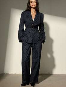 Aveloria Modichic 复古植绒波点垫肩不对称手工纽扣深V领收腰夹克和松紧腰阔腿裤两件套 - 灰色 - 查看 2