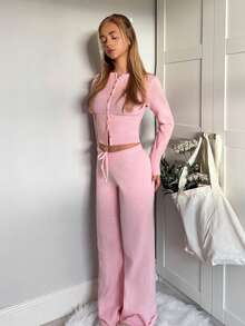 CovetEZ 两件套：女士粉色圆领长袖针织开衫和抽绳腰针织裤 - 粉色 - 查看 5