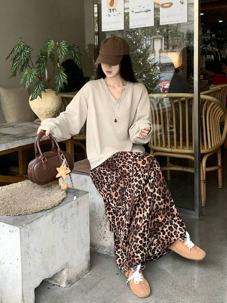 Women's V-Neck Drop Shoulder Leopard Print Hem Casual Vacation Party Dress