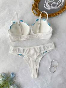 SHEIN 2pcs/Set Floral Embroidery Sexy Women's Lingerie Set