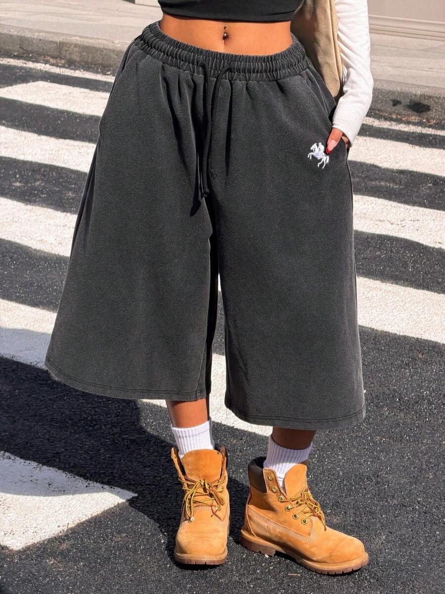 Muchica Women's Vintage Washed Embroidered Denim Shorts, Wide Leg Shorts For Going Out Outfits, Streetwear - Black - View 1