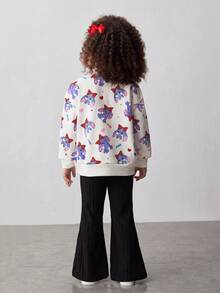 Maija Kids Bộ đồ bé gái gồm áo nỉ cổ tròn rộng in họa tiết và quần ống loe. - Nhiều màu - Xem 2