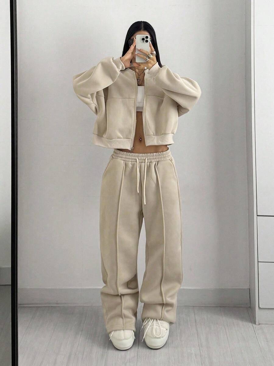 StreetHx 女式前拉鍊棒球夾克和束口褲子套裝 - 杏色 - 查看 1