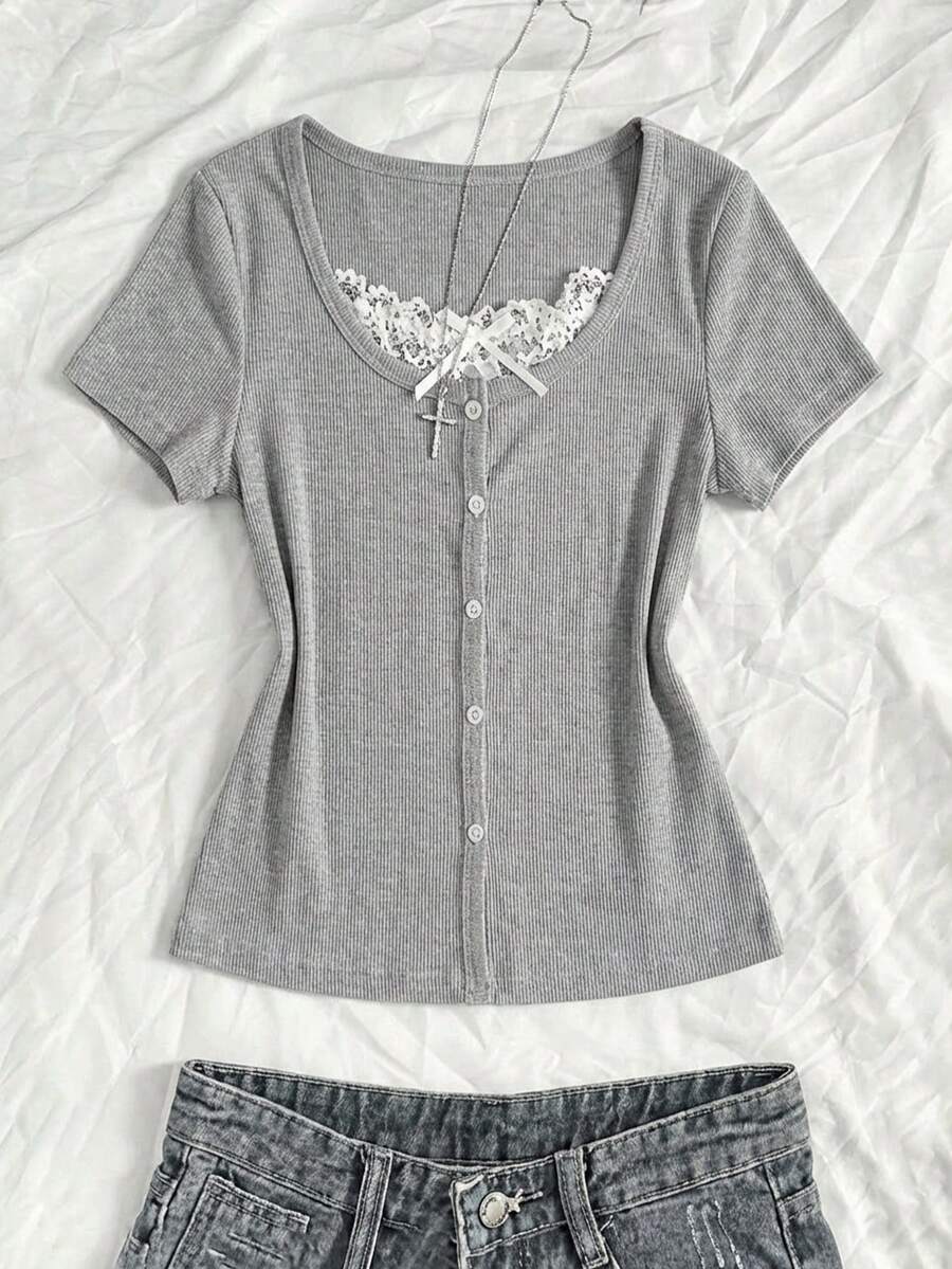 1-Piece Teen Girls Elegant Y2K Aesthetic Ribbed Knit Short-Sleeve Top With White Lace Trim, Button Front Details, Breathable Fitted Fabric And Multi-Scene Styling For Casual Daily Wear, School And Weekend Outings