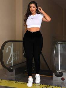 SHEIN CURVE+ Quần jeans skinny đen co giãn gợi cảm kiểu cao bồi dành cho nữ, cỡ lớn, thích hợp cho mùa xuân. - màu đen - Xem 3