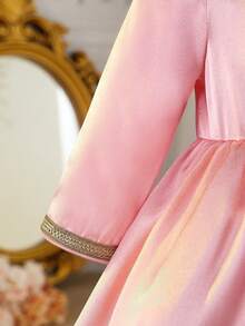SHEIN 1 Piece Elegant And Sweet Pink High-Grade Satin Long-Sleeve Dress For Baby Girls, With Golden Lace Trim , Suitable For Daily Wear In Spring And Autumn, Outdoor Outings, And Party Occasions. - Baby Pink - View 5