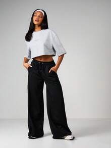 MISSGUIDED Oversized Branded Edition Crop Top Short Sleeve Crew Neck T-Shirt For Casual Everyday Wear Spring Summer - Grey - View 4
