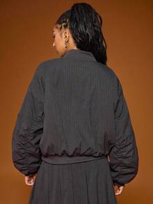 COUREZ 条纹超大款飞行员夹克 / Y2K 秋冬穿搭 女士冬季外出服 飞行员夹克 女式街头风 新年穿搭 - 黑色 - 查看 3