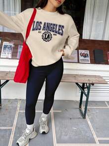 SHEIN EZwear Bộ 2 áo nỉ cổ tròn rộng rãi và quần legging bó cho nữ, in họa tiết Los Angeles, phù hợp cho mùa thu/đông - Nhiều màu - Xem 5