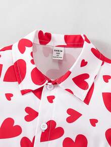 Genkimix Kids 两件套男童POLO衫，白色短袖，红色爱心印花，搭配红色运动短裤，活泼可爱，爱心印花设计充满童趣，适合圣诞节、情人节等节日，也适合日常休闲穿着，夏季亦可。 - 紅色 - 查看 3