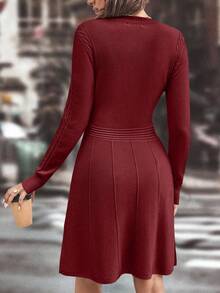 Ellegaria. 女士休闲针织连衣裙，带麻花图案，长袖，圆领，秋季 - 紅色 - 查看 2