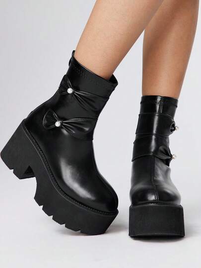 Stivaletti alla caviglia da donna con fiocco decorativo e suola spessa a zeppa