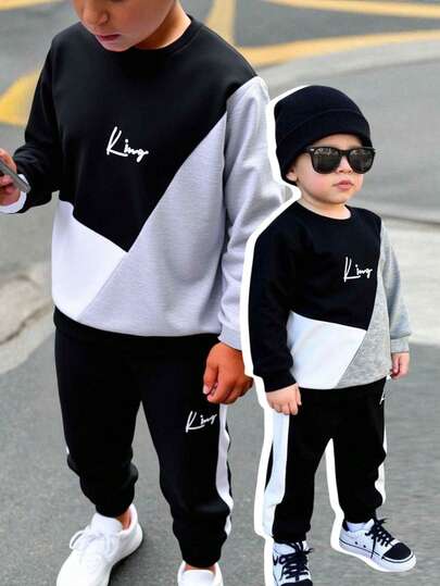 2 paquetes Conjunto de sudadera y pantalones deportivos informales de estilo universitario con bloques de color y costuras multicolor para niños pequeños, adecuado para uso diario, escuela, viajes, deportes, otoño, primavera y verano. Apropiado para fiestas de cumpleaños, fiestas de noche, actuaciones, bodas, bautizos, ceremonias de apertura