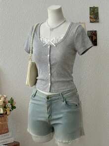 1-Piece Teen Girls Elegant Y2K Aesthetic Ribbed Knit Short-Sleeve Top With White Lace Trim, Button Front Details, Breathable Fitted Fabric And Multi-Scene Styling For Casual Daily Wear, School And Weekend Outings