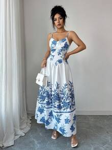 SHEIN Elenzya 优雅浪漫度假风白色底蓝色印花吊带连衣裙（女款） - 藍白色 - 查看 4