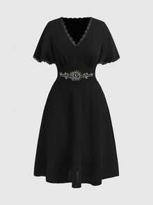 ROMWE Plus Size Women Vintage Gothic Sun & Moon Embroidery V-Neck Lace Patchwork Dress - Black - View 1