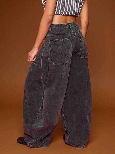 COUREZ Low Rise Baggy Balloon Jeans With Carpenter Pockets In Black Wash /Y2K  Spring Street Streetwear Cute Baggy Oversized Jeans  Spring Holiday Festivals Low Rise Jeans Spring Clothes For Women Barrel Jeans Black Jeans For Women