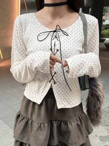 FRIFUL 女士圆领波点修身前襟交叉系带休闲T恤，白色波点上衣 - 白色 - 查看 5