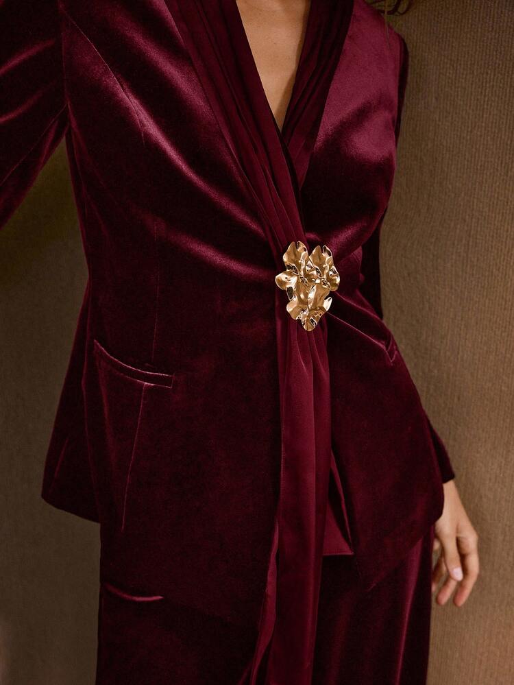 WOMEN'S VELVET METAL BUTTON BLAZER
