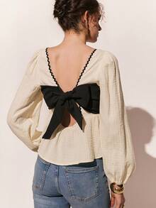 Poéselle Áo cánh thời trang nữ có nơ trang trí, cổ vuông và tay áo lồng đèn - Màu be - Xem 2