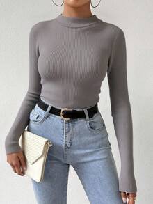 "Suéter de Tejido de Ribs con Cuello Semi-Alto, Corte Ajustado y Abertura Lateral - Abrasador, Ajustado a la Silueta y Versátil para Diferentes Ocasiones" - Gris - Ver 3