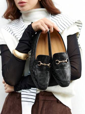 CUCCOO BIZCHIC Women's Fashionable Versatile Commuter Metal Decor Flats