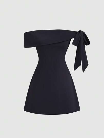 Sweetra Vestido mini de línea A con cintura ajustada, hombros descubiertos, mangas con lazo asimétrico, adecuado para ir a trabajar, viajar y uso diario, primavera/verano