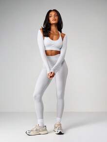 MISSGUIDED 长袖圆领露脐上衣，露背设计，镂空剪裁，露肩修身运动风女装 - 淺灰色 - 查看 4