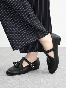 CUCCOO BIZCHIC Women's Casual Tassel Buckle Design Fashion Loafers For Christmas - Black - View 4