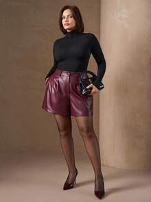 Chikora 大码女式红色时尚百搭纯色阔腿PU短裤，采用优质PU面料制成，酒红色皮革短裤，高腰女式短裤，优雅短裤 - 酒紅色 - 查看 5