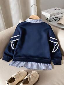 Sudadera casual con cuello de camisa, parches a rayas y bordado de letras para niña