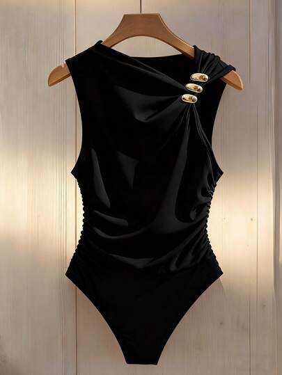 Franclia Asymmetrical Neckline Metal Buckle Decor, Ruched Waist Fitted Bodysuit