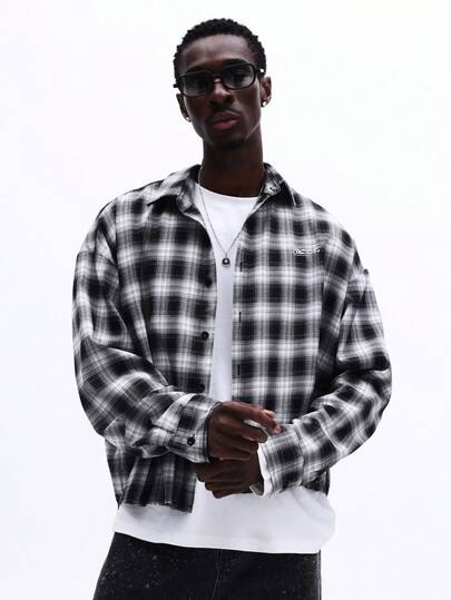 SUMWON Crop Fit Men's Oversized Plaid Button Down Shirt With Black And White Check Pattern Long Sleeve Casual Streetwear Top