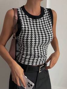 Livesso Women's Casual Houndstooth Print Crew Neck Short Sleeve Knit Top, Autumn/Winter - Black and White - View 5