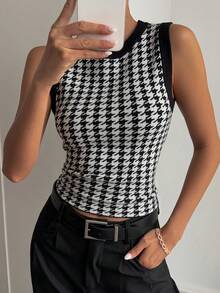 Livesso Women's Casual Houndstooth Print Crew Neck Short Sleeve Knit Top, Autumn/Winter - Black and White - View 1