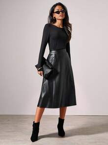 COSMINA Damen eleganter, moderner Pendler-Lederrock aus PU-Leder mit mittlerer Taille und mittlerer Länge in A-Linie, vielseitig einsetzbar für den Arbeitsweg, Büro, Ausflüge, Alltagskleidung, Dates, Valentinstag, Weihnachten - Schwarz - Übersicht 4
