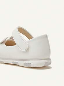 Cozy Pixies 1 Pair White Bunny Shoes With Glossy Texture, 3D Rabbit Ear Design, Hook And Loop Strap For Easy On/Off, Cute Cartoon, Soft & Comfortable, Fashion Princess Shoes - White - View 9