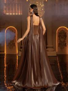 Glamrae 优雅灰紫色无肩带奢华3D串珠花卉装饰A字型长款连衣裙（可拆卸领口披肩），正式晚礼服 - 藍紫色 - 查看 3