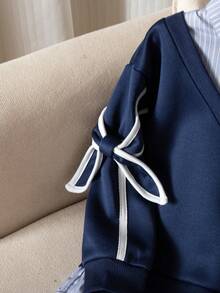 Sudadera casual con cuello de camisa, parches a rayas y bordado de letras para niña