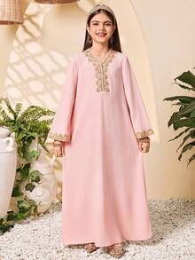 SHEIN Tween Girls' V-Neck Long Sleeve Dress, Traditional Arabian Robe With Golden Sash, Spring/Summer - Pink - View 3