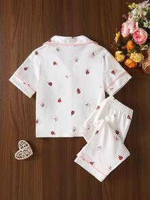 SHEIN Vintaside Kids Bộ đồ ngủ 2 món dễ thương và thanh lịch cho bé gái, chất liệu vải dệt kim mềm mại, thoải mái, họa tiết hoa nhí thêu hình vịt và thỏ hoạt hình, gồm áo khoác ngắn tay và quần dài. - Nhiều màu - Xem 2