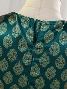 SHEIN Baby Mädchen Frühlingsstil Mittlerer Osten Rundhals Puffärmel Kontrastfarbiger Muster Satin Komfortables Kleid, geeignet für Feiertage oder Alltagstragen - Verschiedenfarbig - Übersicht 8