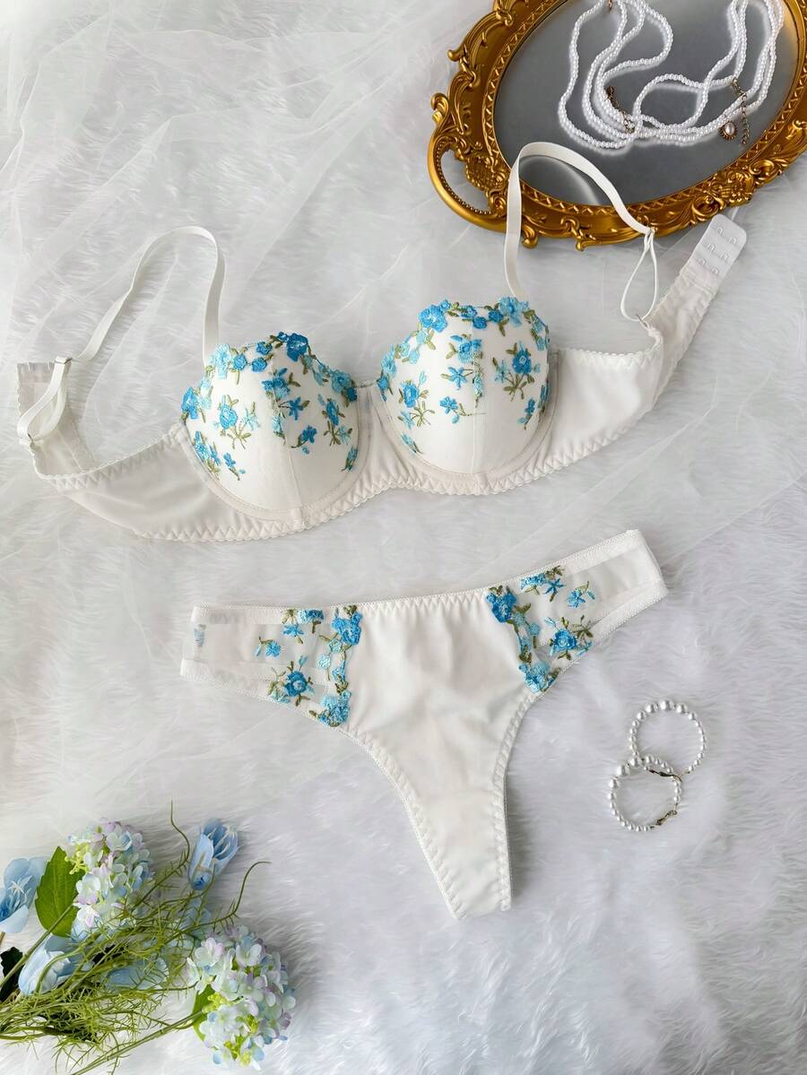 SHEIN 2pcs/Set Floral Embroidery Sexy Women's Lingerie Set