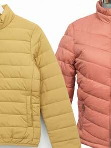 Chamarra Acolchada Ligera AMARILLO y SALMON 2PK para Hombre con Estilo Urbano, Diseño Moderno y Corte Casual, Abrigo de Moda para Clima Frío Ligero con Acabado Premium y Confort Diario - Amarillo - Ver 2