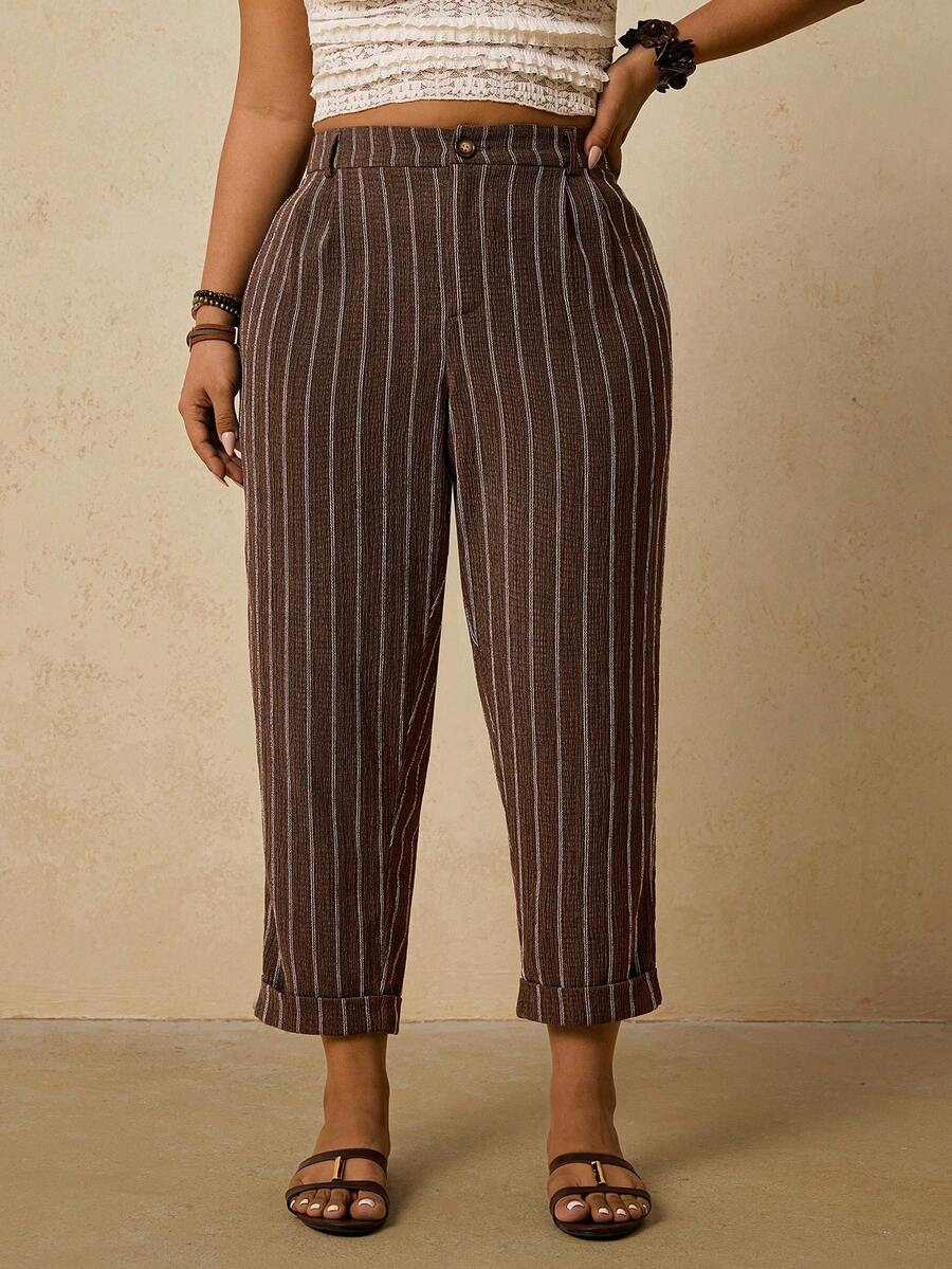 Freevana بنطلون قصير مخطط مريح للعطلات للمقاسات الكبيرة - قهوة بني - مشاهدة 1