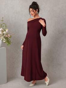 Momance Robe de maternité à manches longues asymétrique à épaule dénudée, couleur unie, convient pour les occasions de fête - Bordeaux - Voir 3